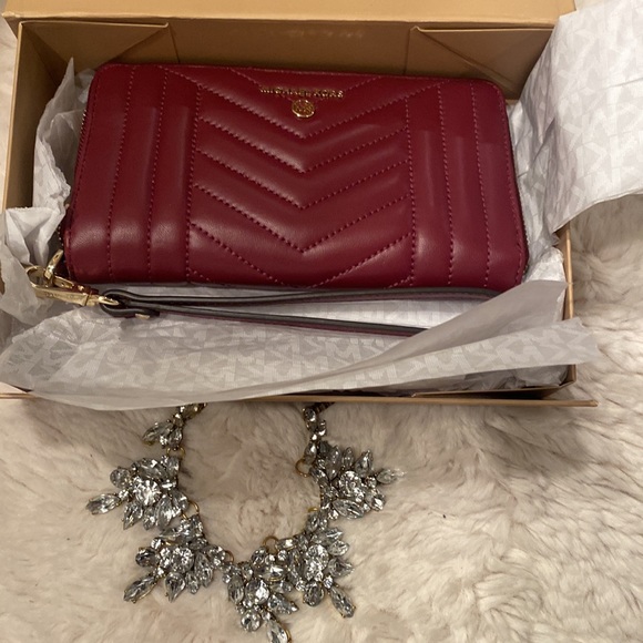 On the GO-GO - Picture 9 of 9